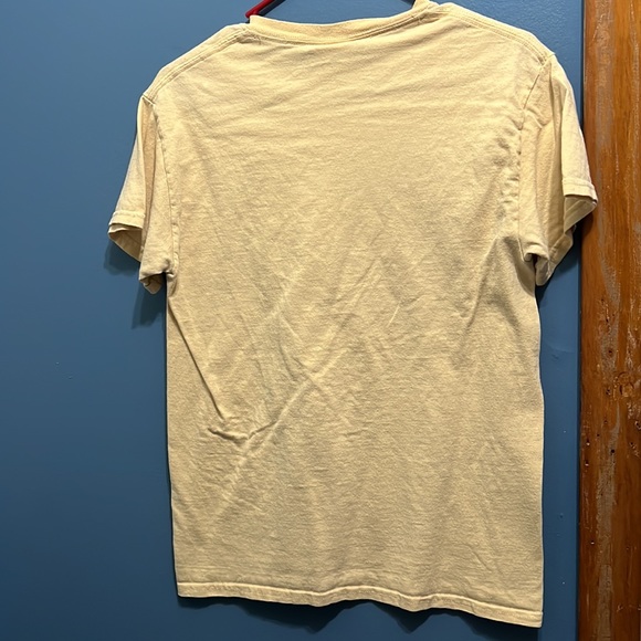 Yellow Quinnipiac university tee unisex - Picture 3 of 3